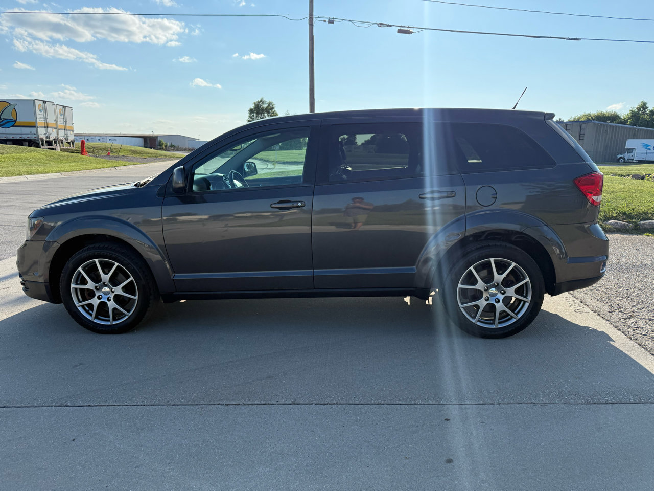 Used 2014 Dodge Journey R/T w/ Flexible Seating Group image 9
