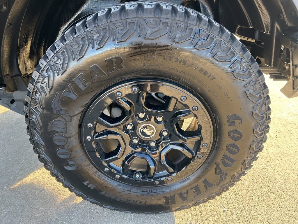 Used 2023 Ford Bronco Wildtrak image 33