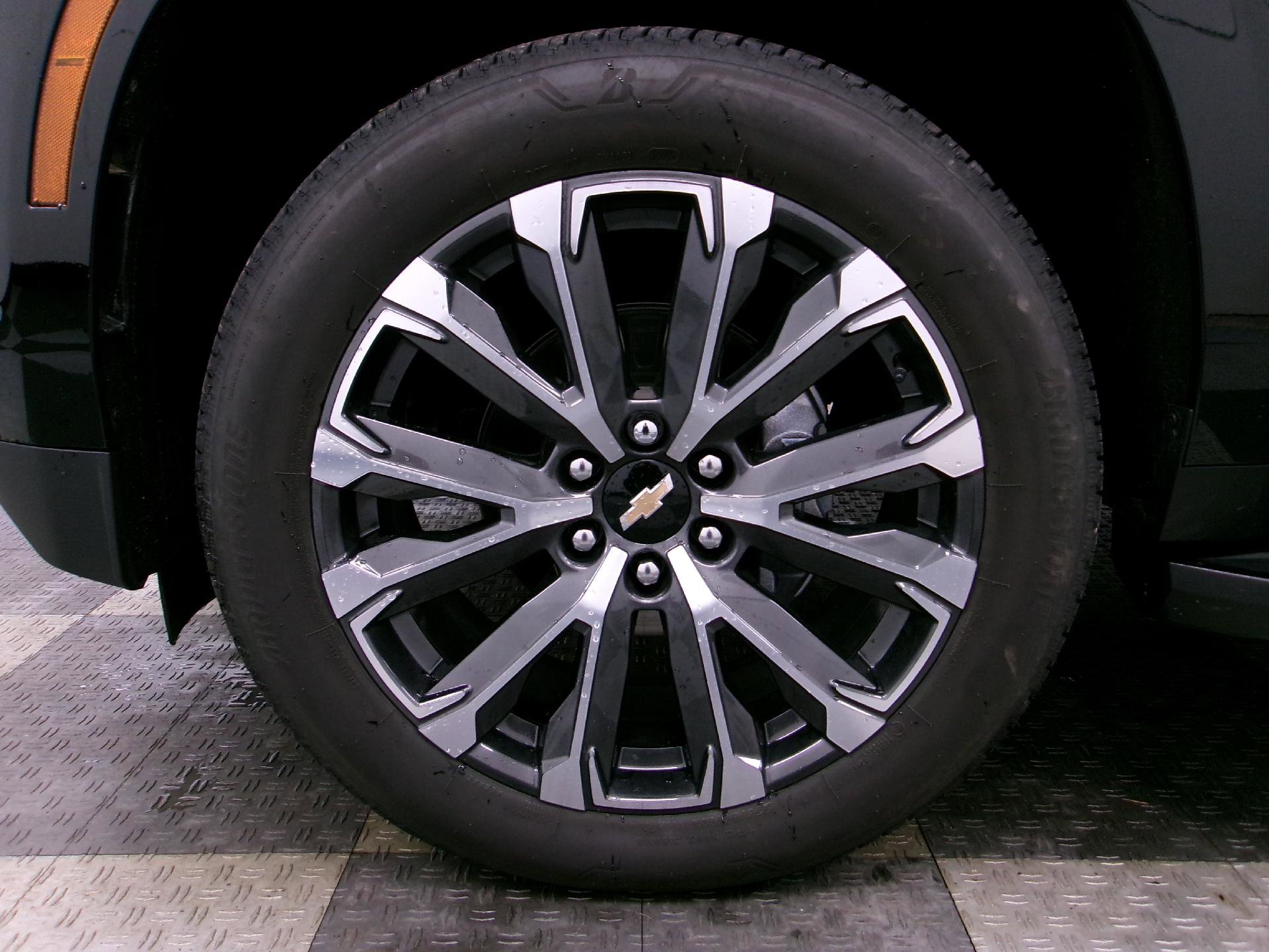 Certified 2025 Chevrolet Tahoe High Country w/ Sun And Tow Package image 18