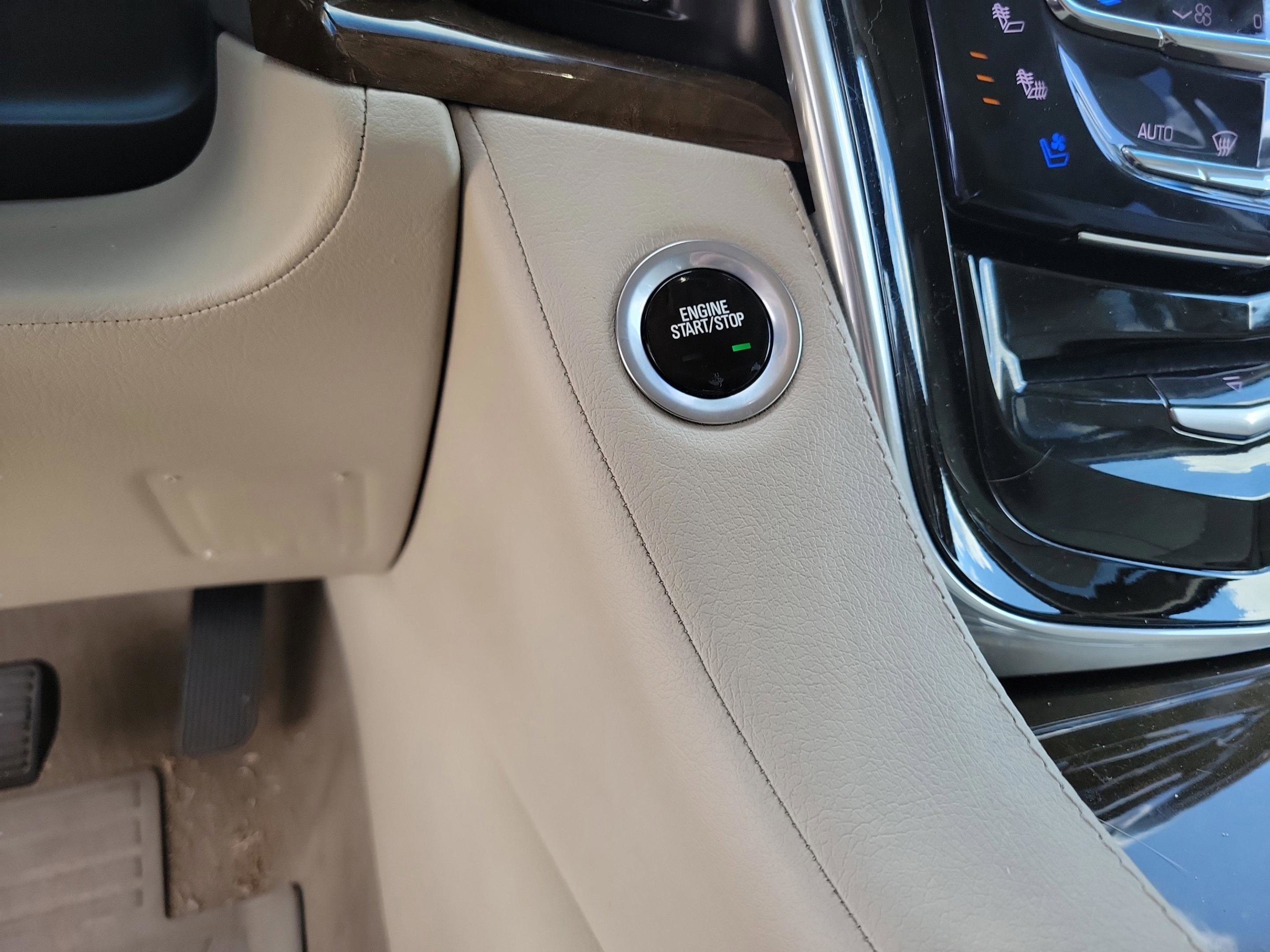 Used 2019 Cadillac Escalade Premium Luxury AWD/4WD image 19