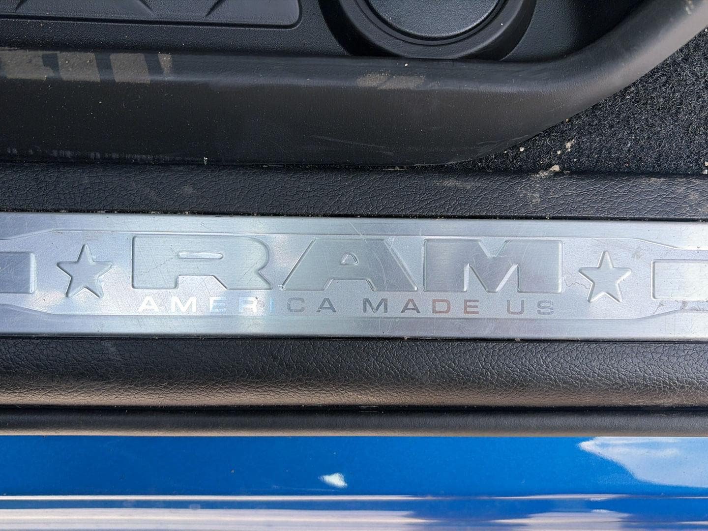 New 2026 RAM 1500 Laramie AWD/4WD image 9