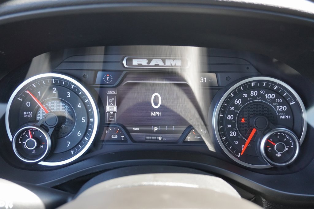 New 2026 RAM 1500 4x4 Crew Cab image 9