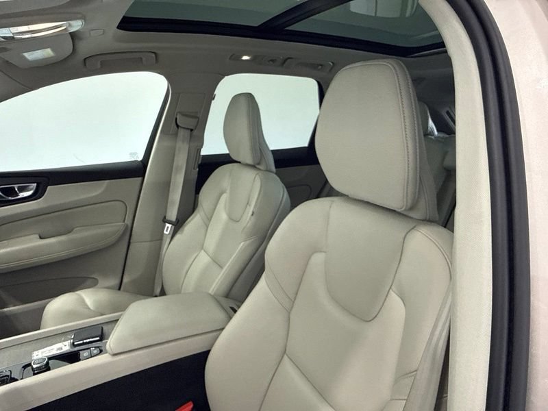 Used 2023 Volvo XC60 B5 Plus w/ Climate Package AWD/4WD image 20