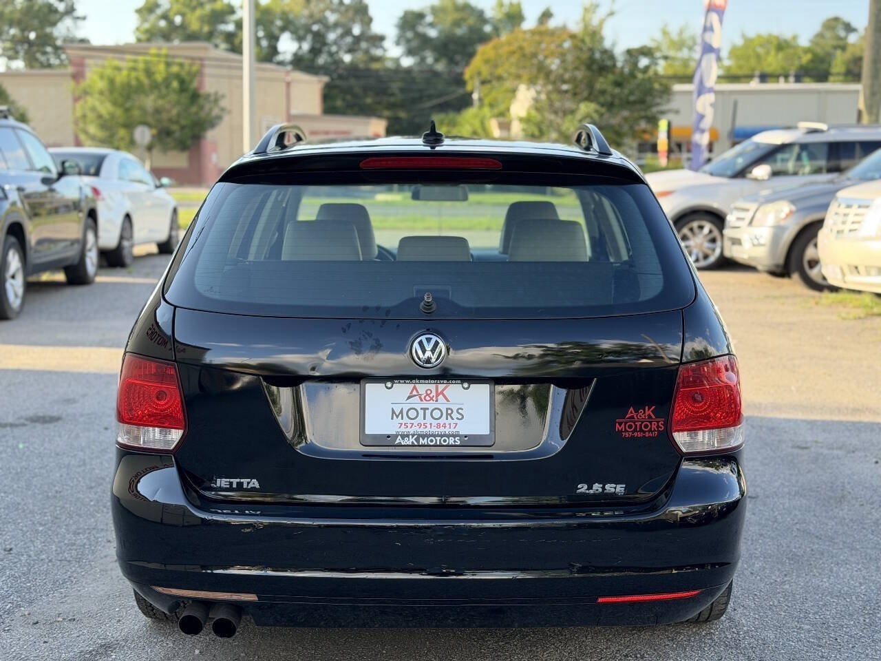 Used 2011 Volkswagen Jetta SE FWD image 9