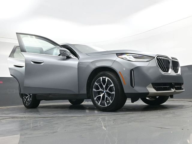 Used 2025 BMW X3 xDrive30i AWD/4WD image 41