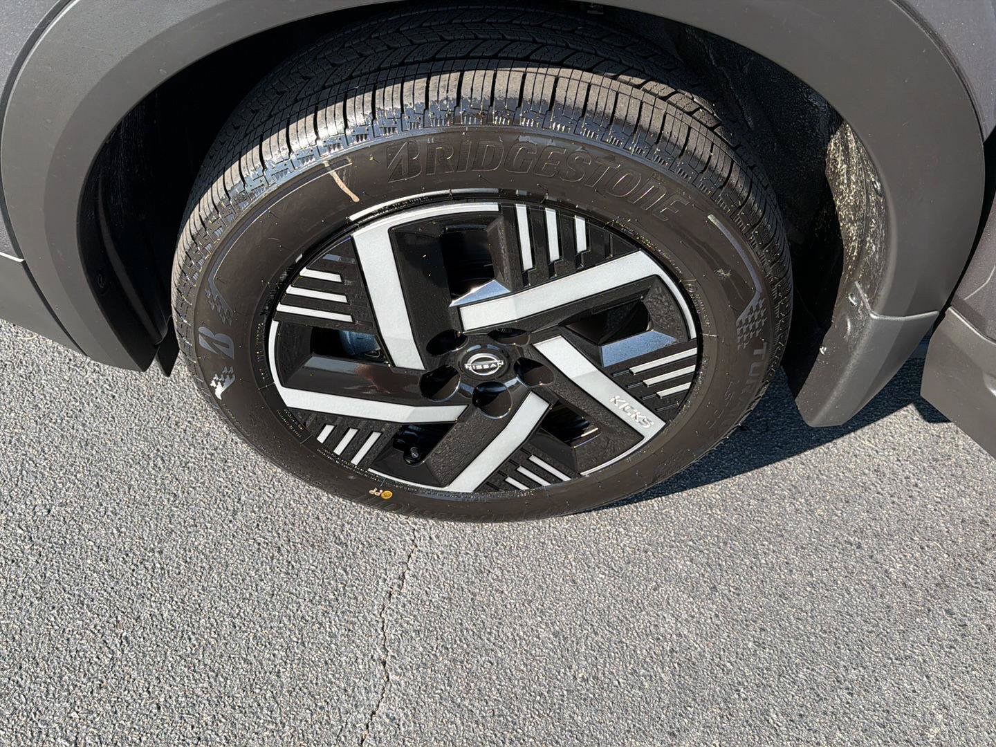 New 2026 Nissan Kicks SV w/ Cold Weather Package FWD image 32