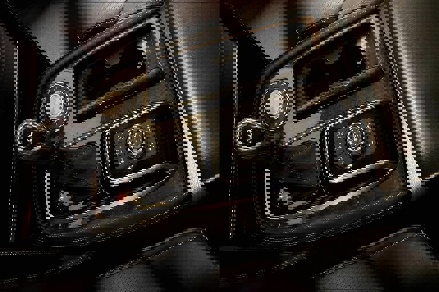 Used 2022 INFINITI QX80 Luxe w/ Cargo Package image 15