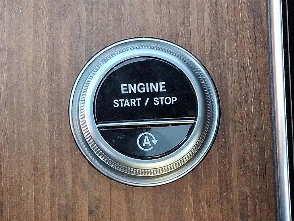 Used 2023 Mercedes-Benz C 300 4MATIC Sedan image 26