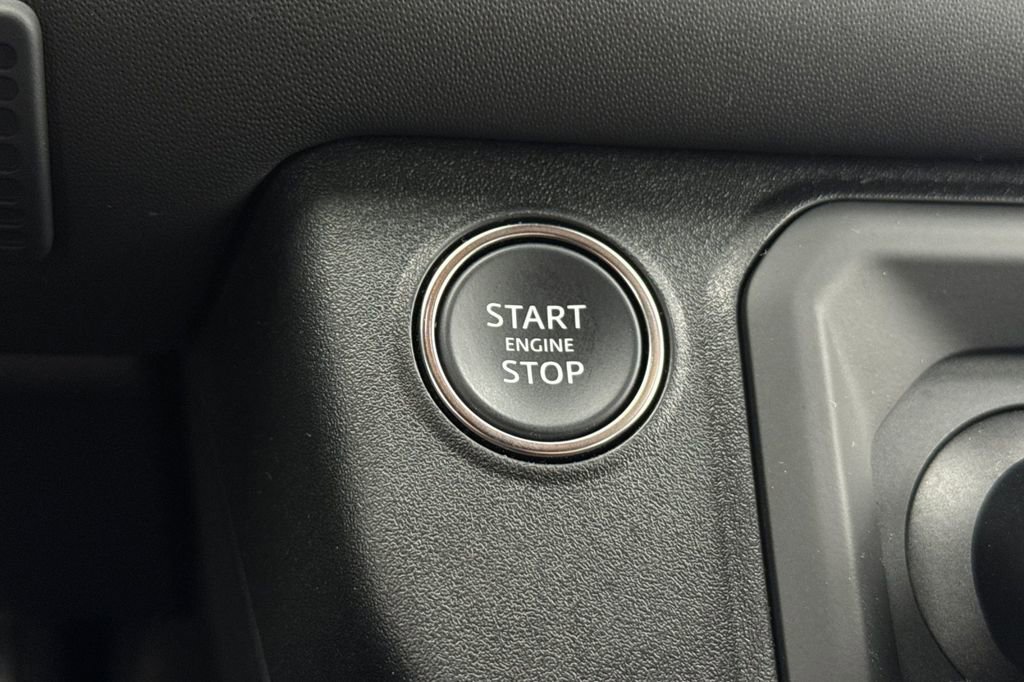 Used 2023 Land Rover Defender 90 V8 image 27