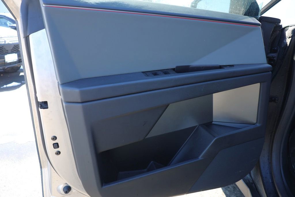 Used 2024 Tesla Cybertruck AWD Crew Cab image 10