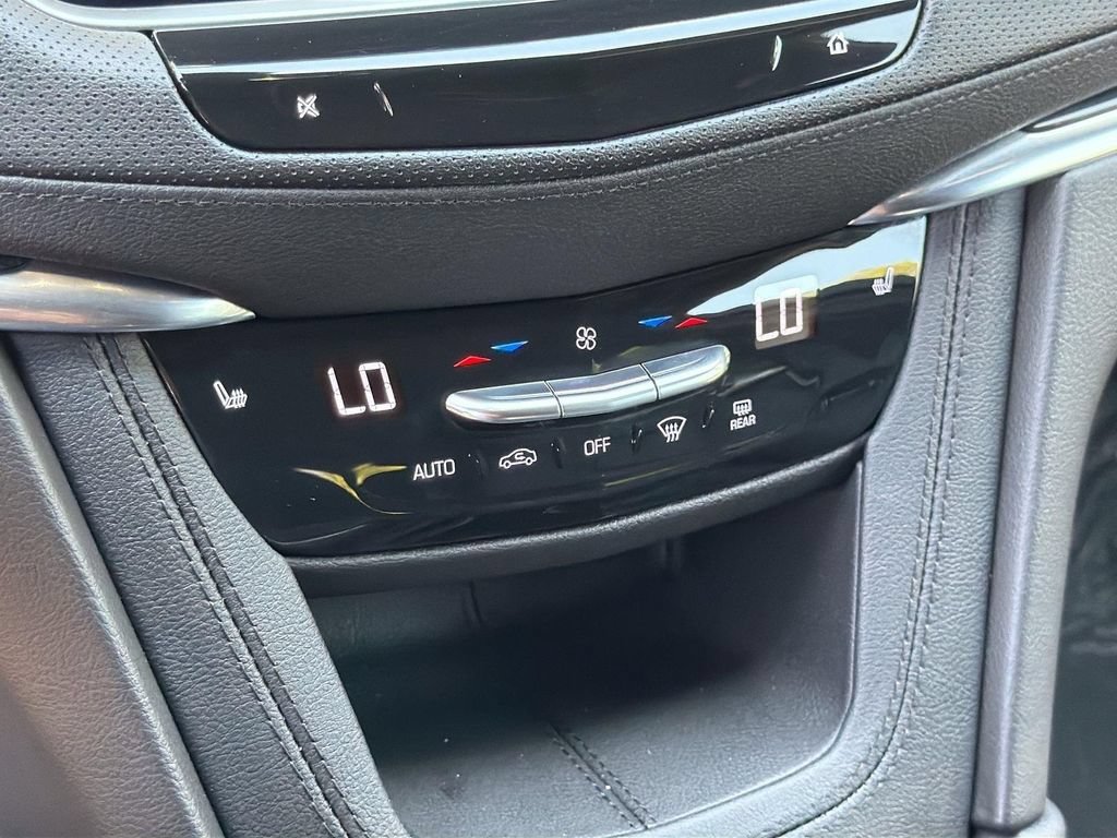 Certified 2023 Cadillac XT5 Premium Luxury FWD image 12