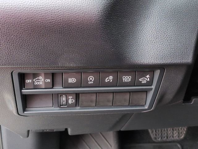 Used 2022 Toyota Tundra SR5 w/ Convenience Package image 15