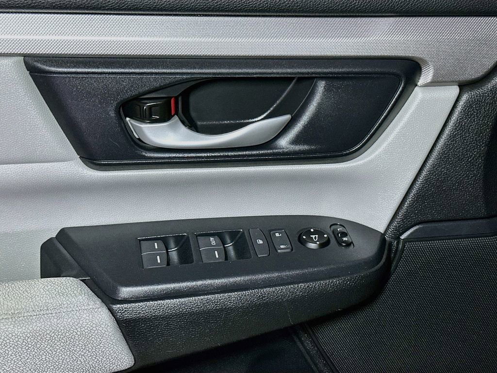 Used 2017 Honda CR-V LX image 15