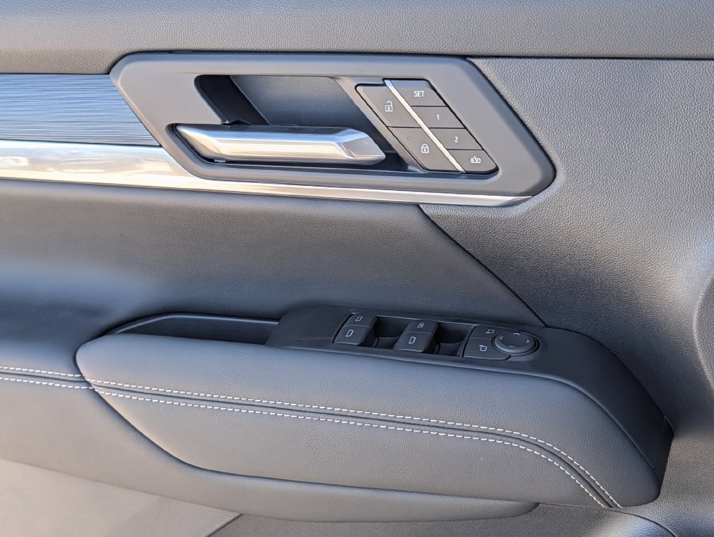 New 2027 GMC Terrain Elevation w/ Elevation Premium Package FWD image 24