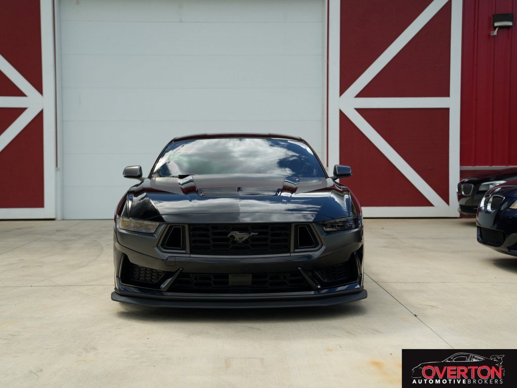 Used 2024 Ford Mustang Dark Horse image 3