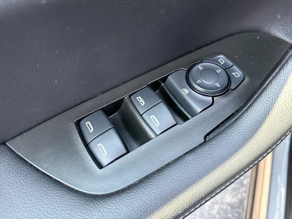 Used 2024 Chevrolet Blazer LT w/ Convenience Package FWD image 13