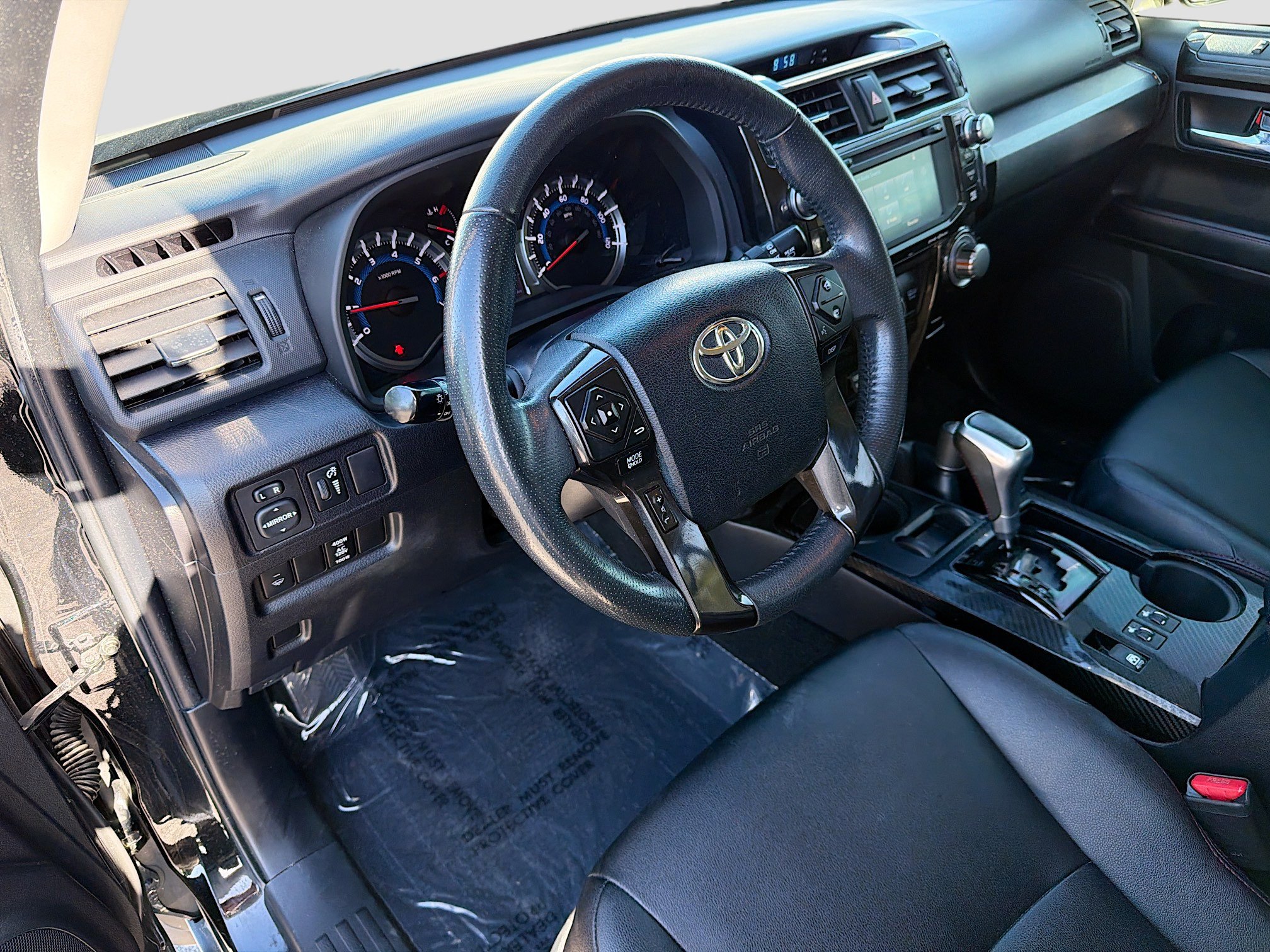 Used 2018 Toyota 4Runner TRD Off-Road Premium w/ Convenience Package AWD/4WD image 24