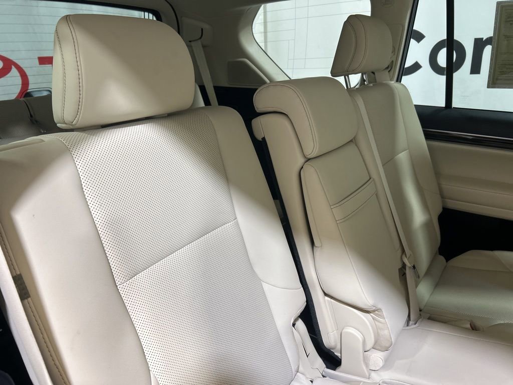 Used 2023 Lexus GX 460 Premium w/ Premium Plus Package image 18