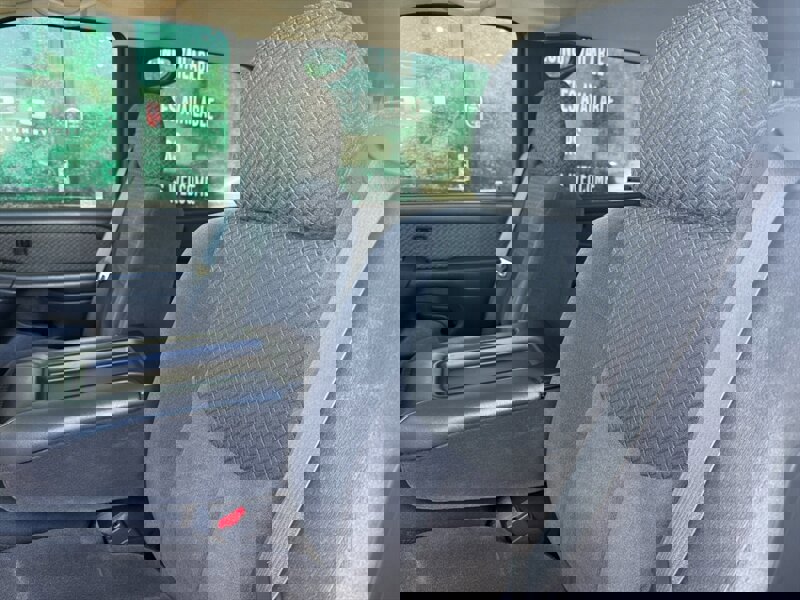 Used 2002 Chevrolet Avalanche 2WD image 18