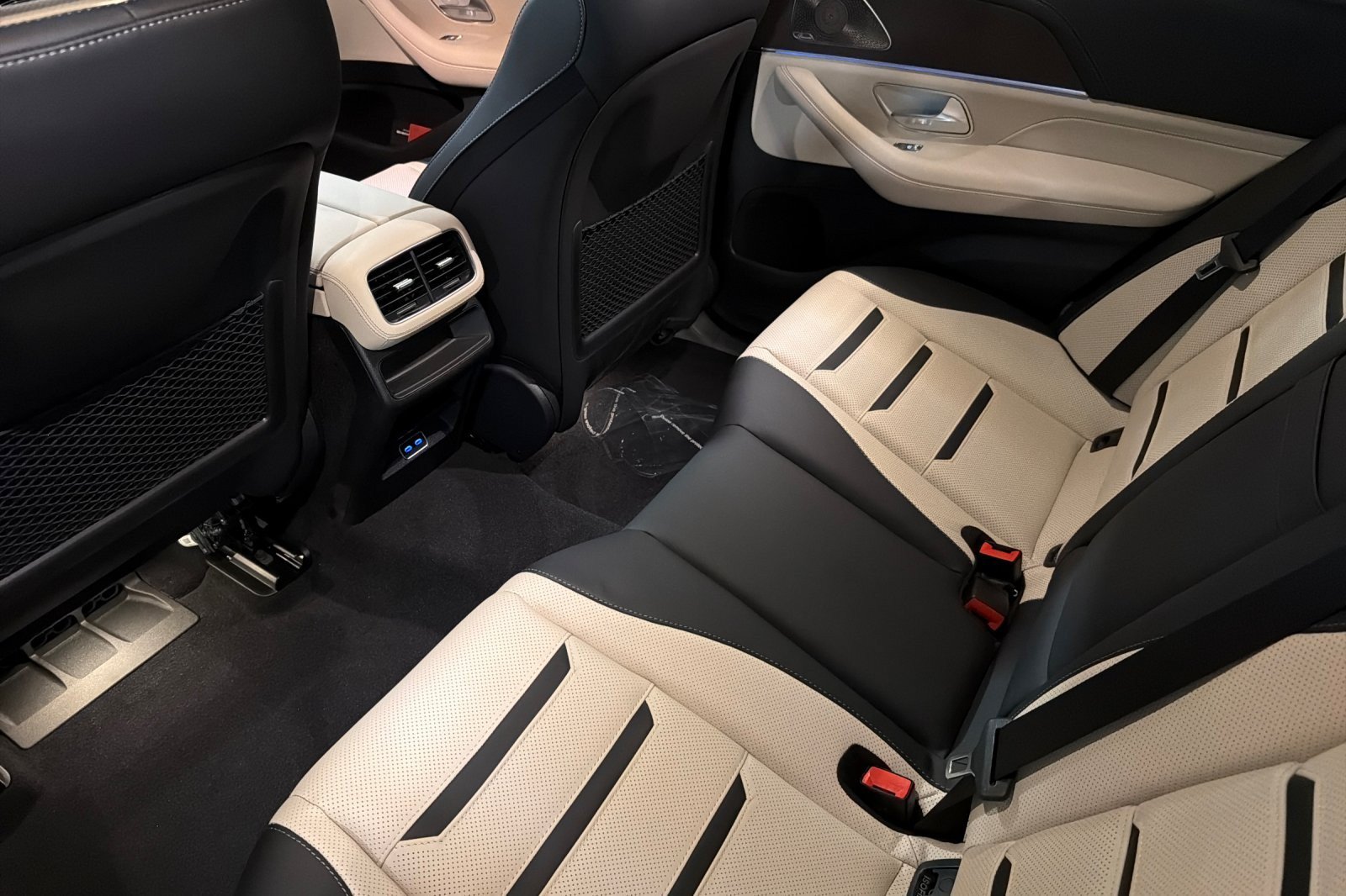 New 2027 Mercedes-Benz GLE 53e AMG 4MATIC image 11