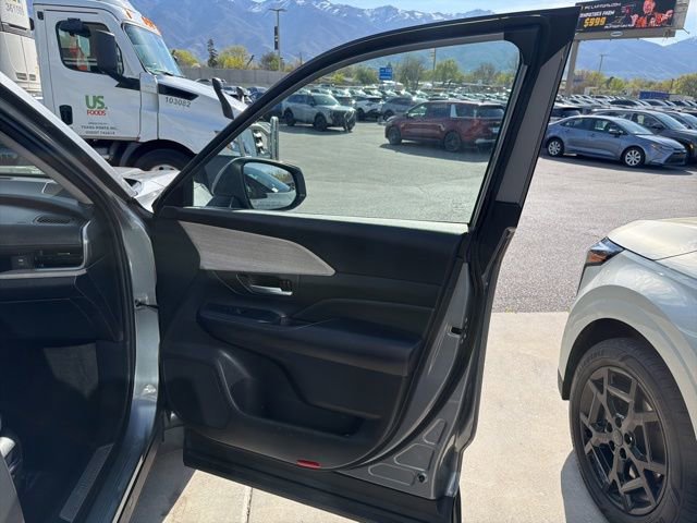 Used 2025 Toyota Grand Highlander AWD image 35