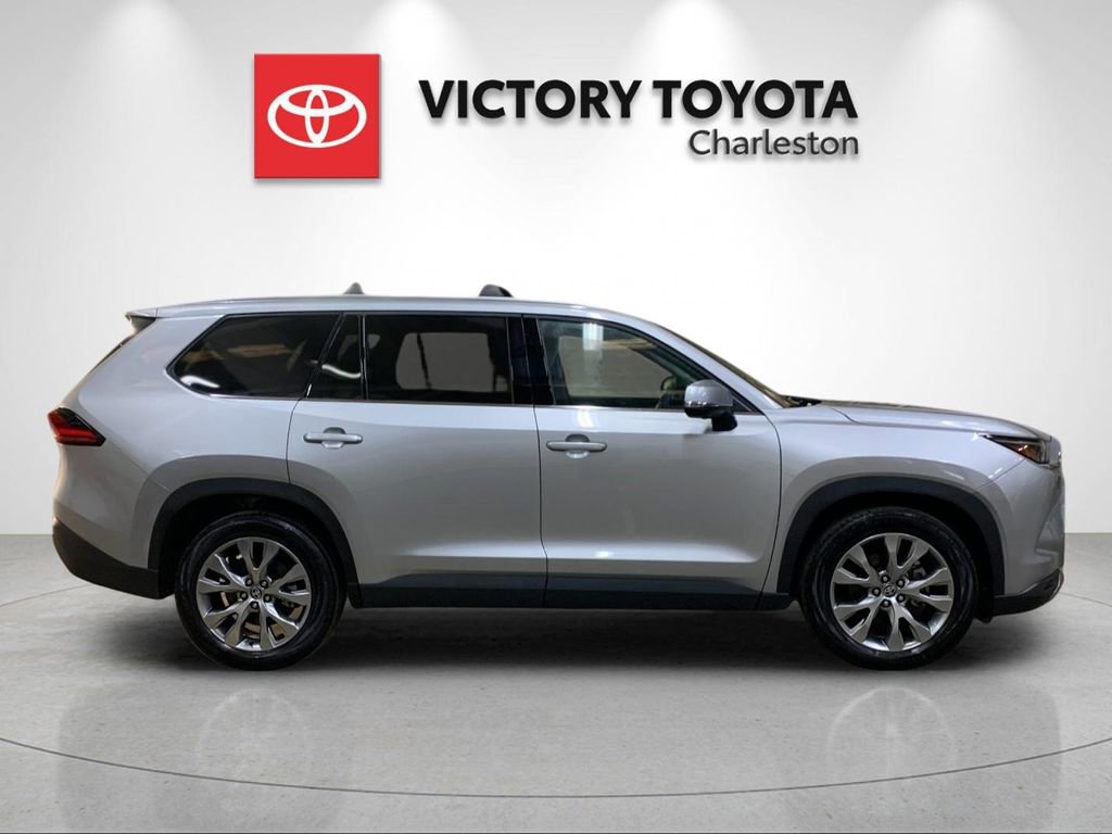 Used 2024 Toyota Grand Highlander Limited image 6