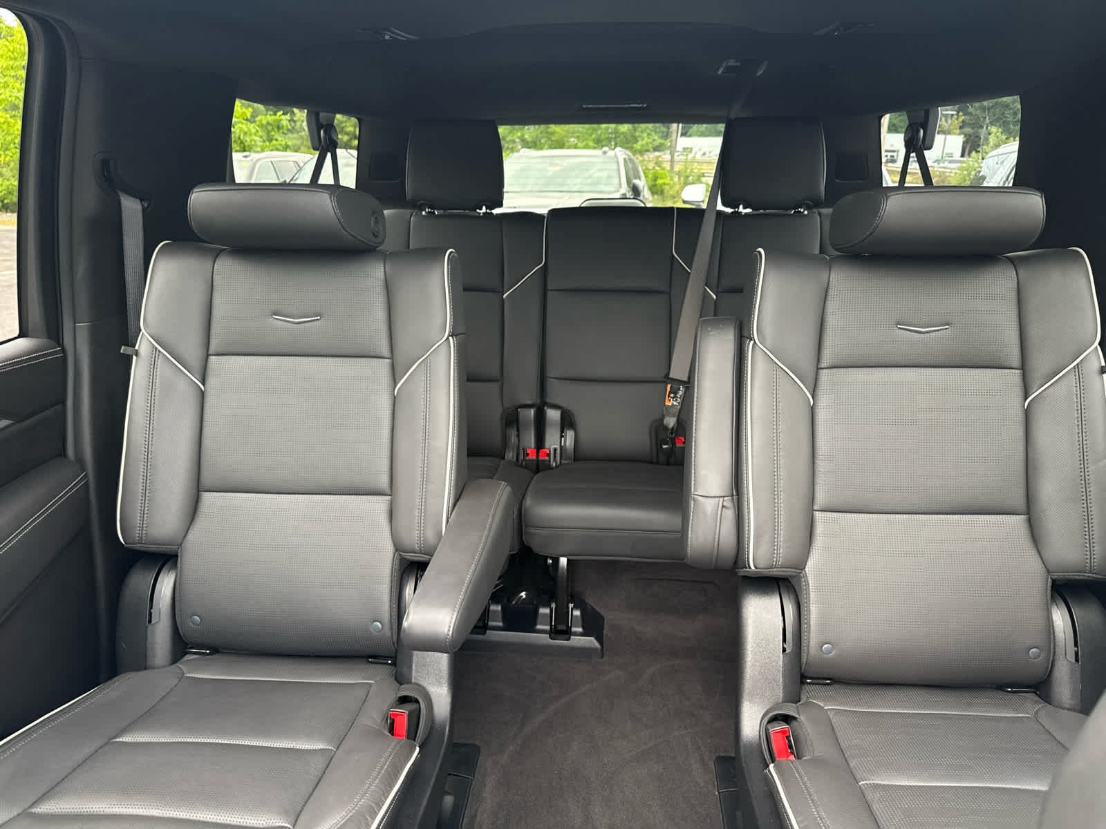 Used 2025 Cadillac Escalade ESV Sport w/ Touring Package AWD/4WD image 20