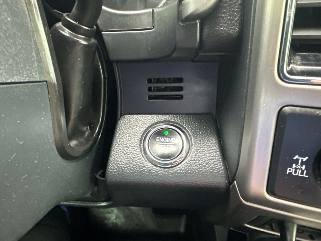 Used 2022 Ford F350 Platinum AWD/4WD image 9