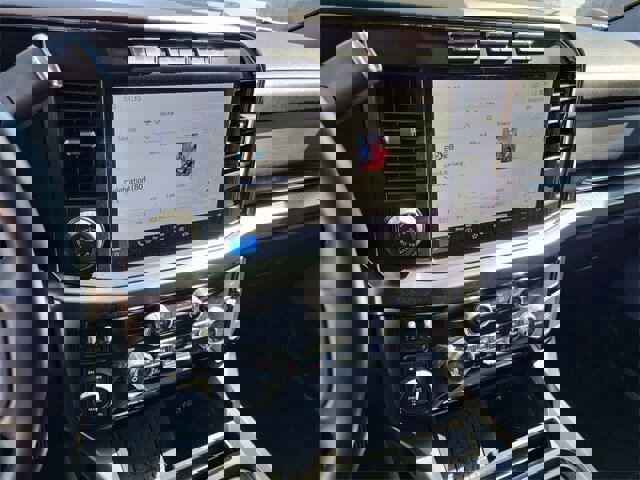 Used 2023 Ford F250 Lariat w/ Tow Technology Package image 12