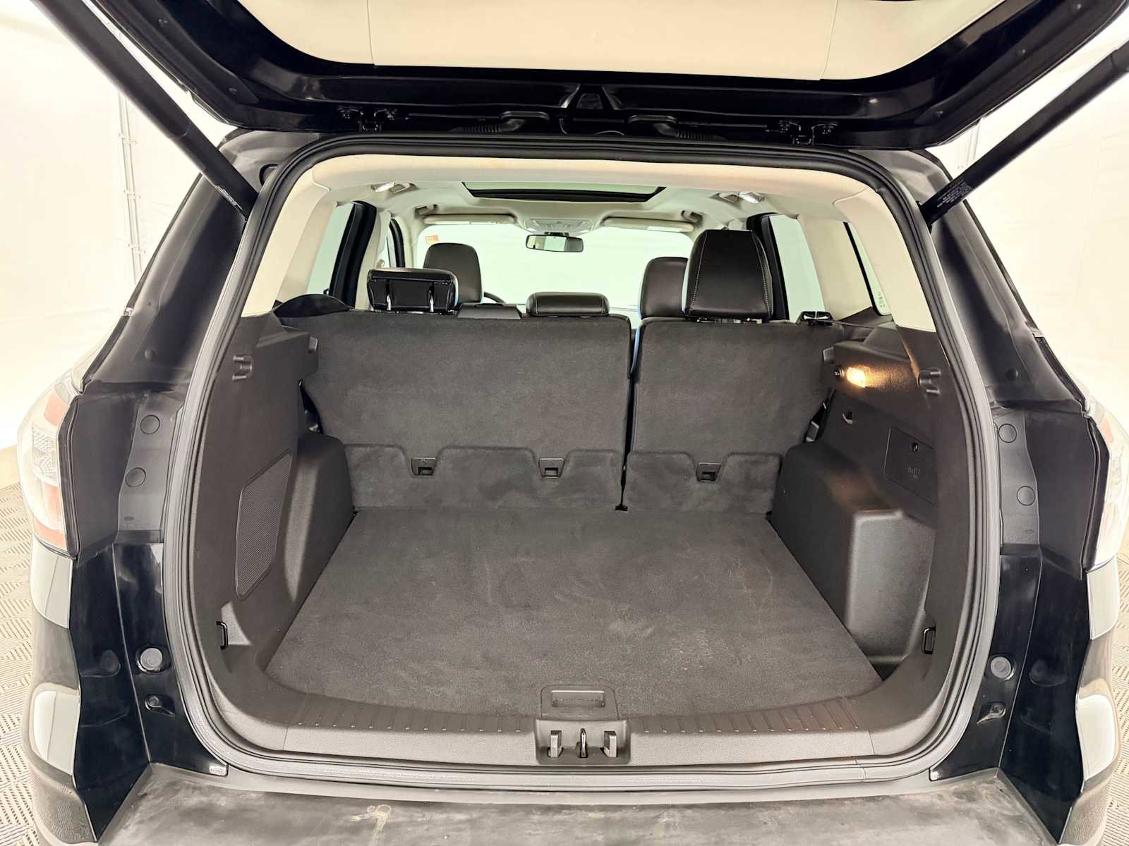 Used 2018 Ford Escape Titanium image 35