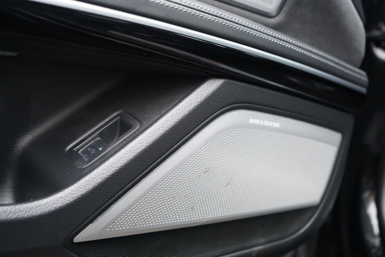 Used 2022 Audi S8 w/ S8 Comfort Plus Package image 16