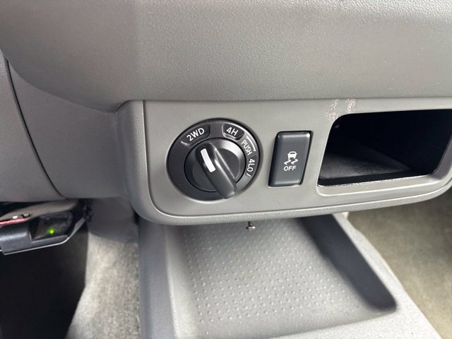 Used 2015 Nissan Frontier SV AWD/4WD image 21