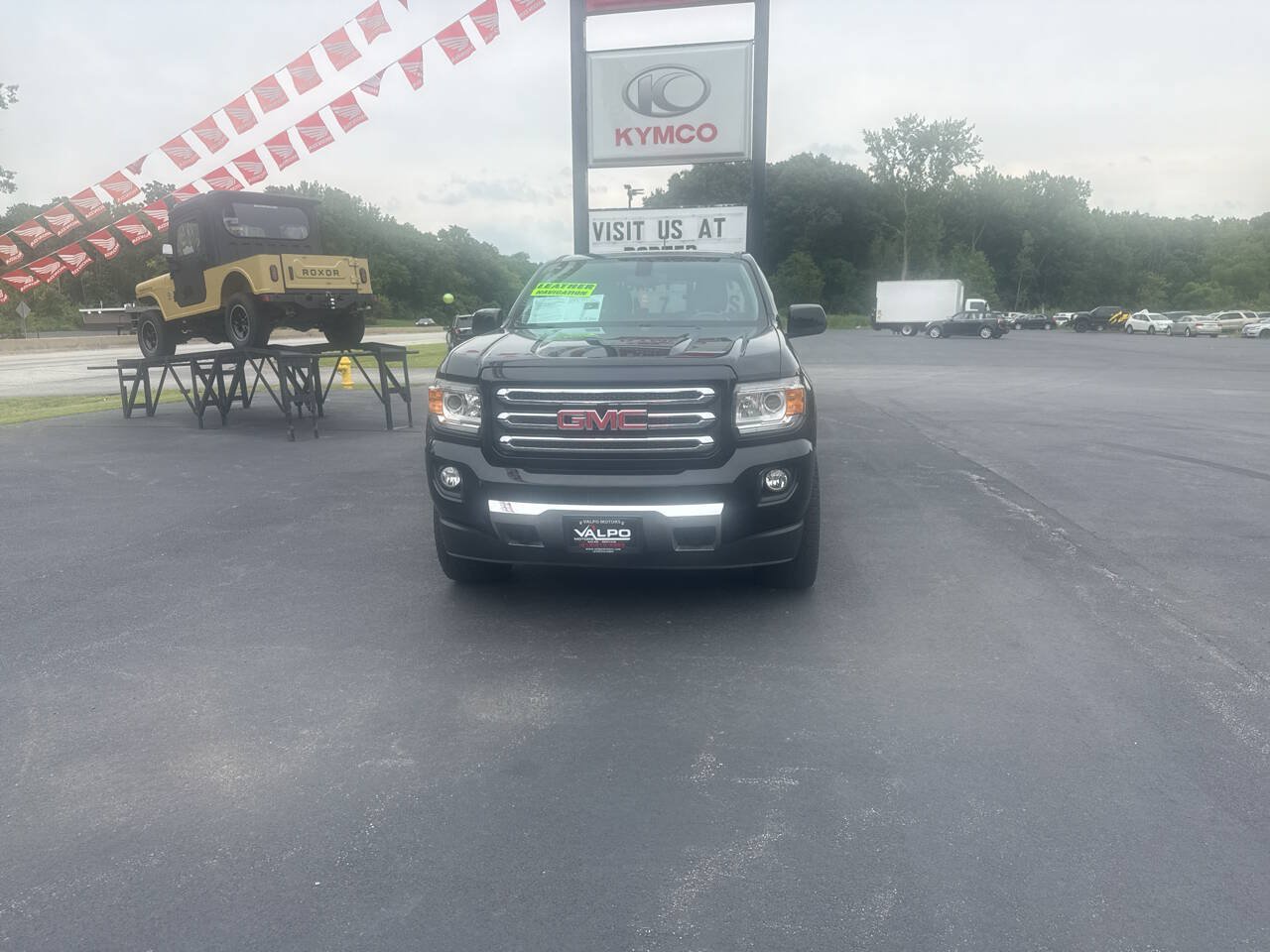 Used 2017 GMC Canyon SLE w/ All Terrain X Package AWD/4WD image 5