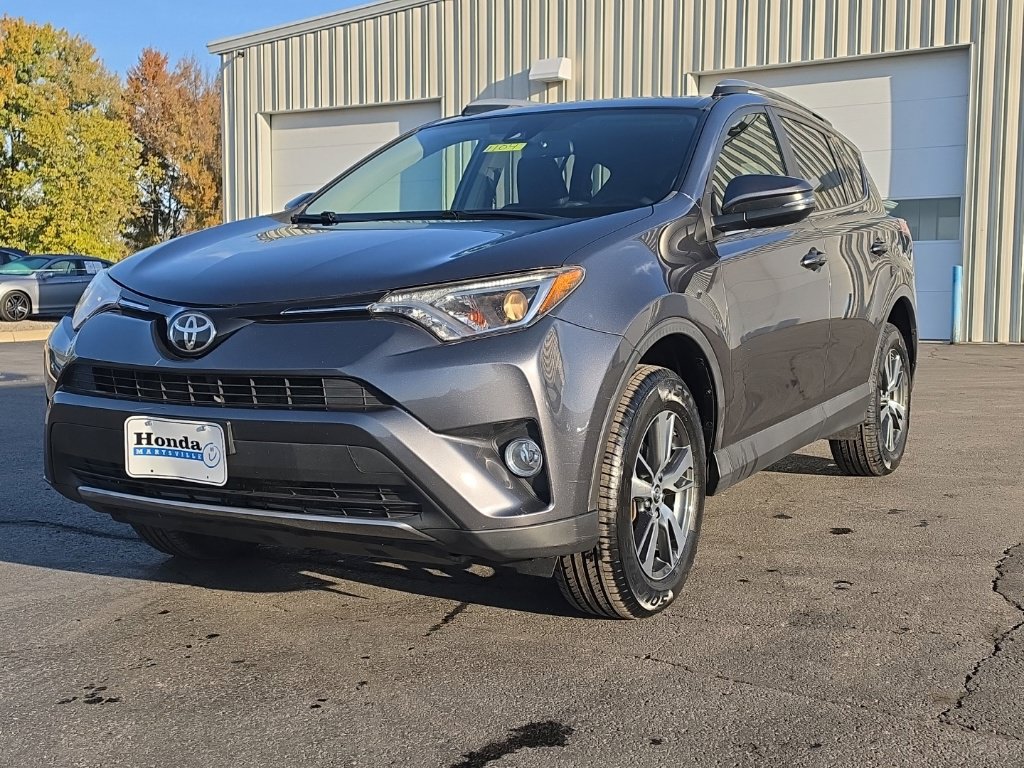Used 2017 Toyota RAV4 XLE w/ Plus Special Value Package AWD/4WD image 4