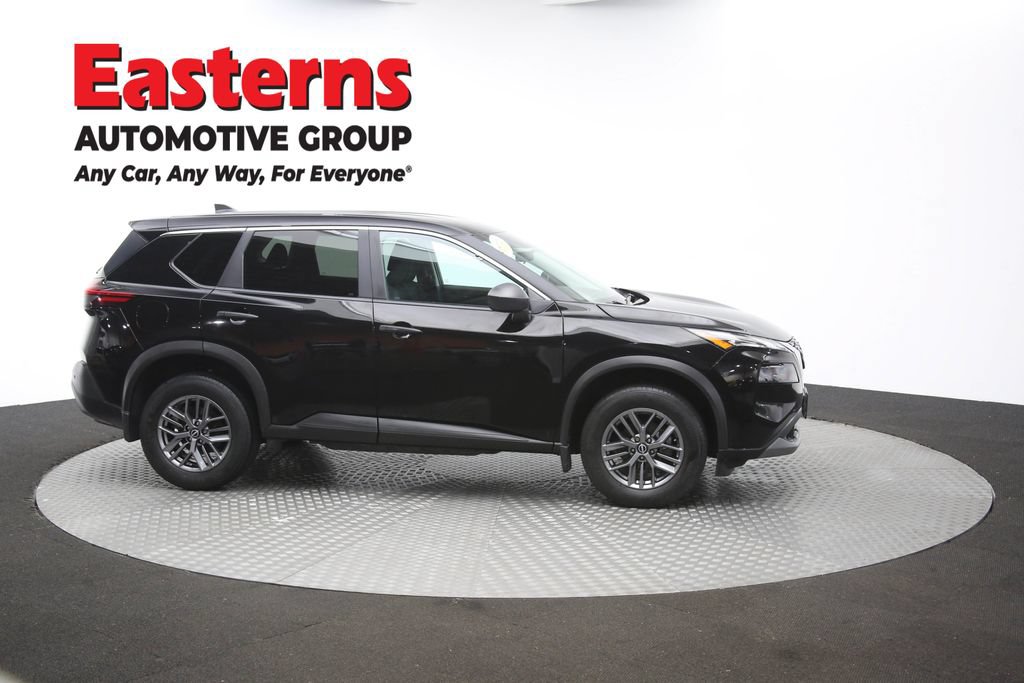 Used 2023 Nissan Rogue S AWD/4WD image 41