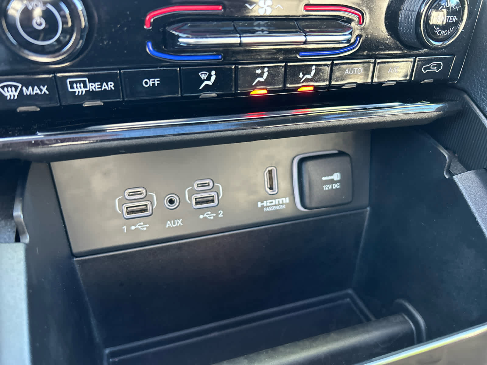 Used 2023 Jeep Grand Cherokee 4WD 4xe image 31