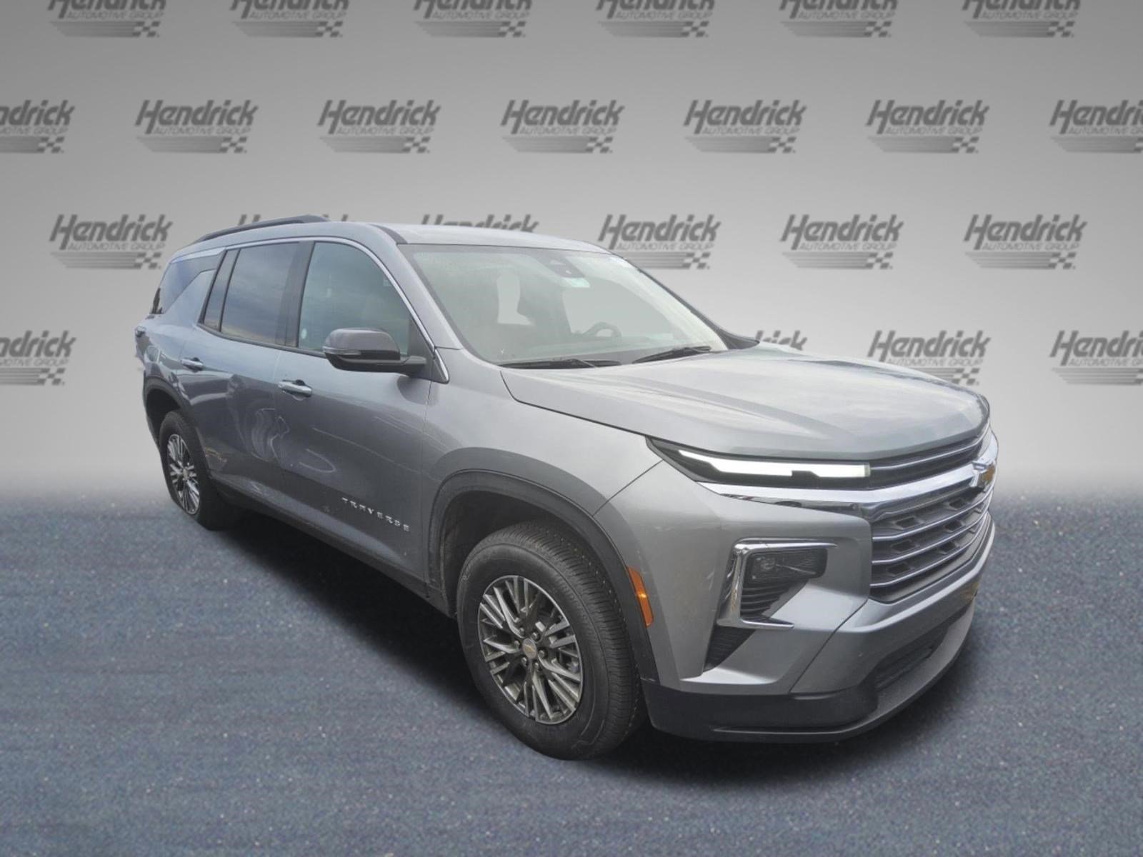 Used 2025 Chevrolet Traverse LT AWD/4WD image 6