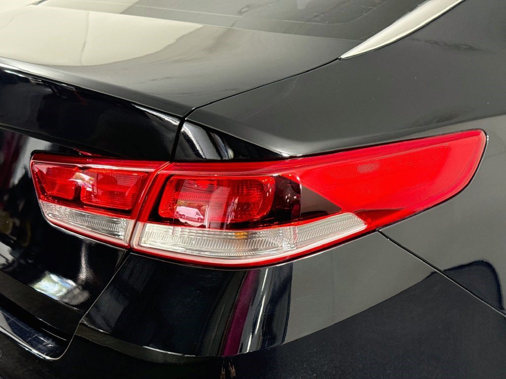 Used 2018 Kia Optima LX w/ 17" Alloy Wheels Package FWD image 32
