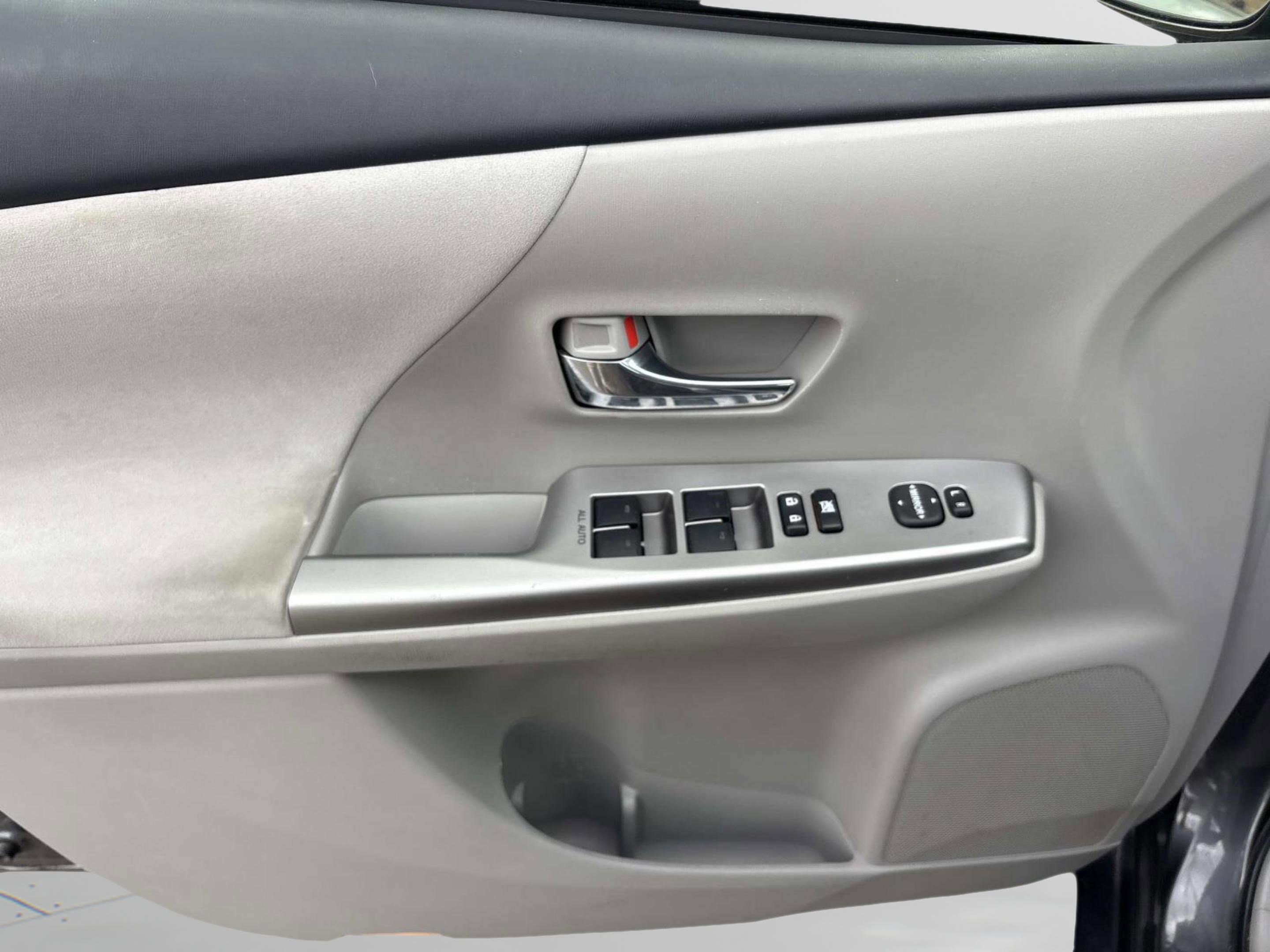 Used 2016 Toyota Prius V Two image 24
