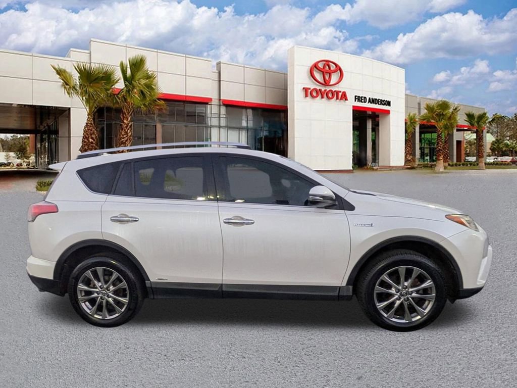 Used 2016 Toyota RAV4 Limited image 4