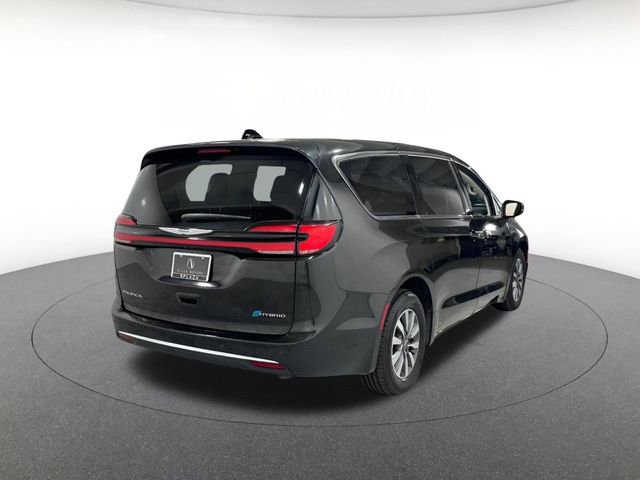 Used 2024 Chrysler Pacifica Limited FWD image 4