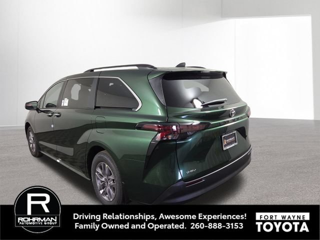 New 2026 Toyota Sienna XLE FWD image 9