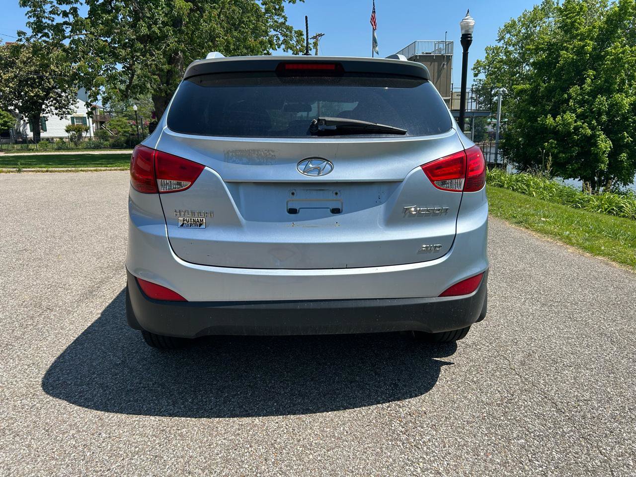 Used 2011 Hyundai Tucson GLS AWD/4WD image 4