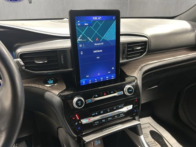 Used 2021 Ford Explorer Platinum w/ Premium Technology Package image 16