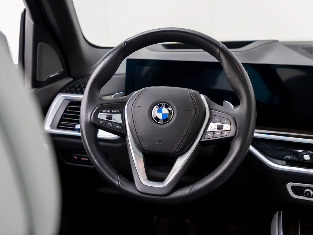 Used 2024 BMW X5 xDrive40i w/ Premium Package AWD/4WD image 12
