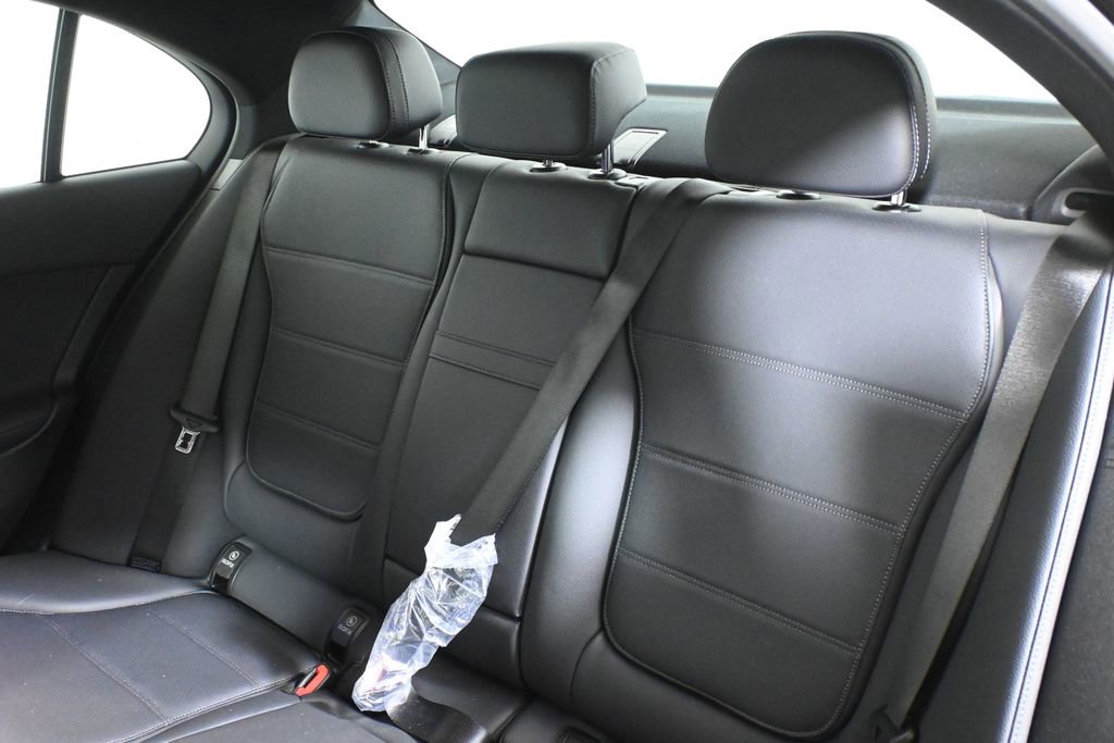 Used 2026 Mercedes-Benz C 300 4MATIC Sedan image 4