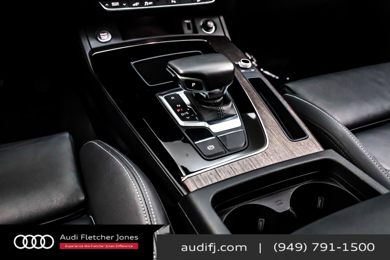 Used 2023 Audi Q5 e Premium w/ Convenience Package image 7