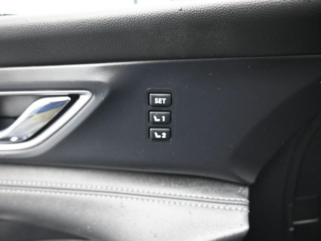 Used 2023 Subaru Ascent Limited w/ Technology Package AWD/4WD image 12