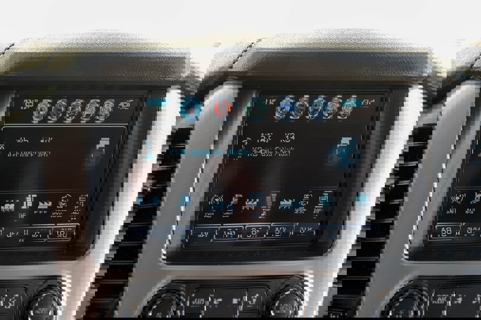 Used 2018 GMC Yukon SLT w/ Open Road Package image 26