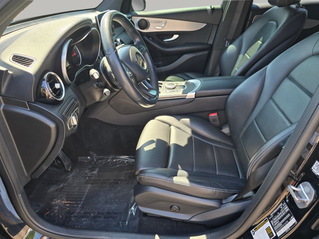 Used 2019 Mercedes-Benz GLC 300 4MATIC image 21